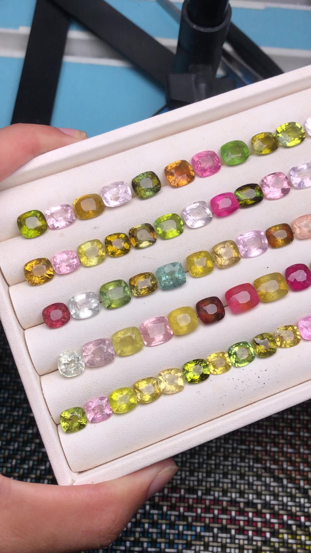 @XM Gems (Mdy)