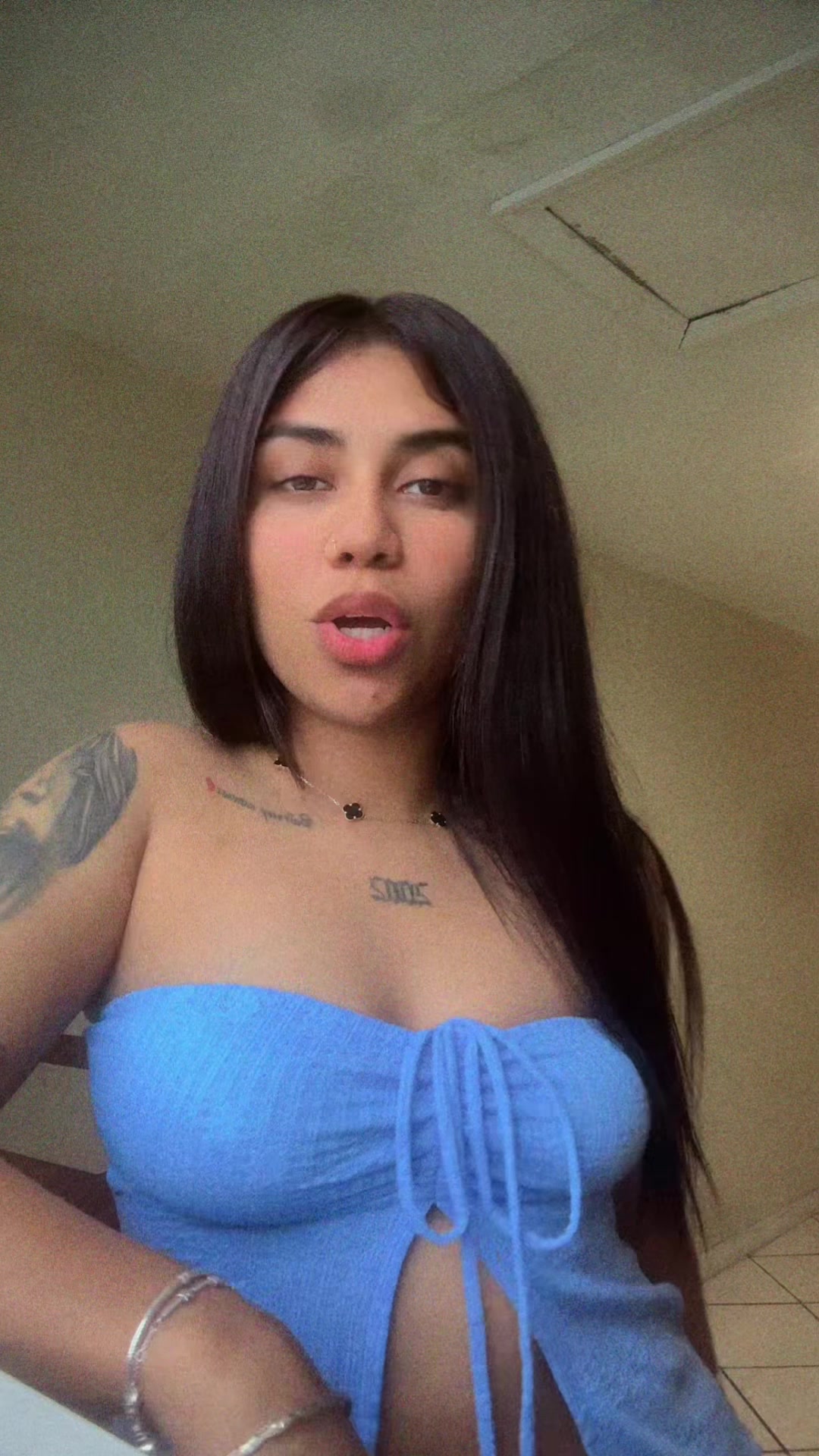 @️