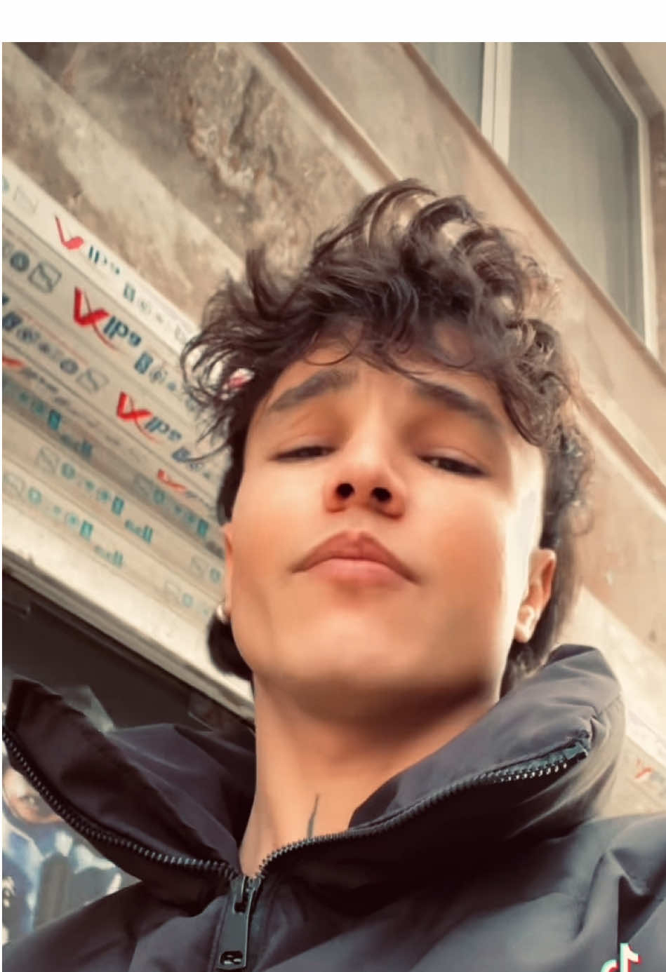 @Alinxr