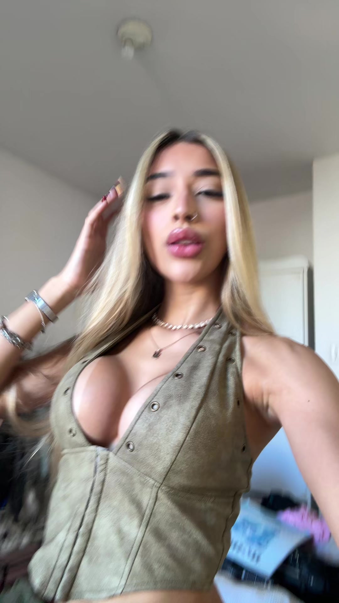 @anamoriim
