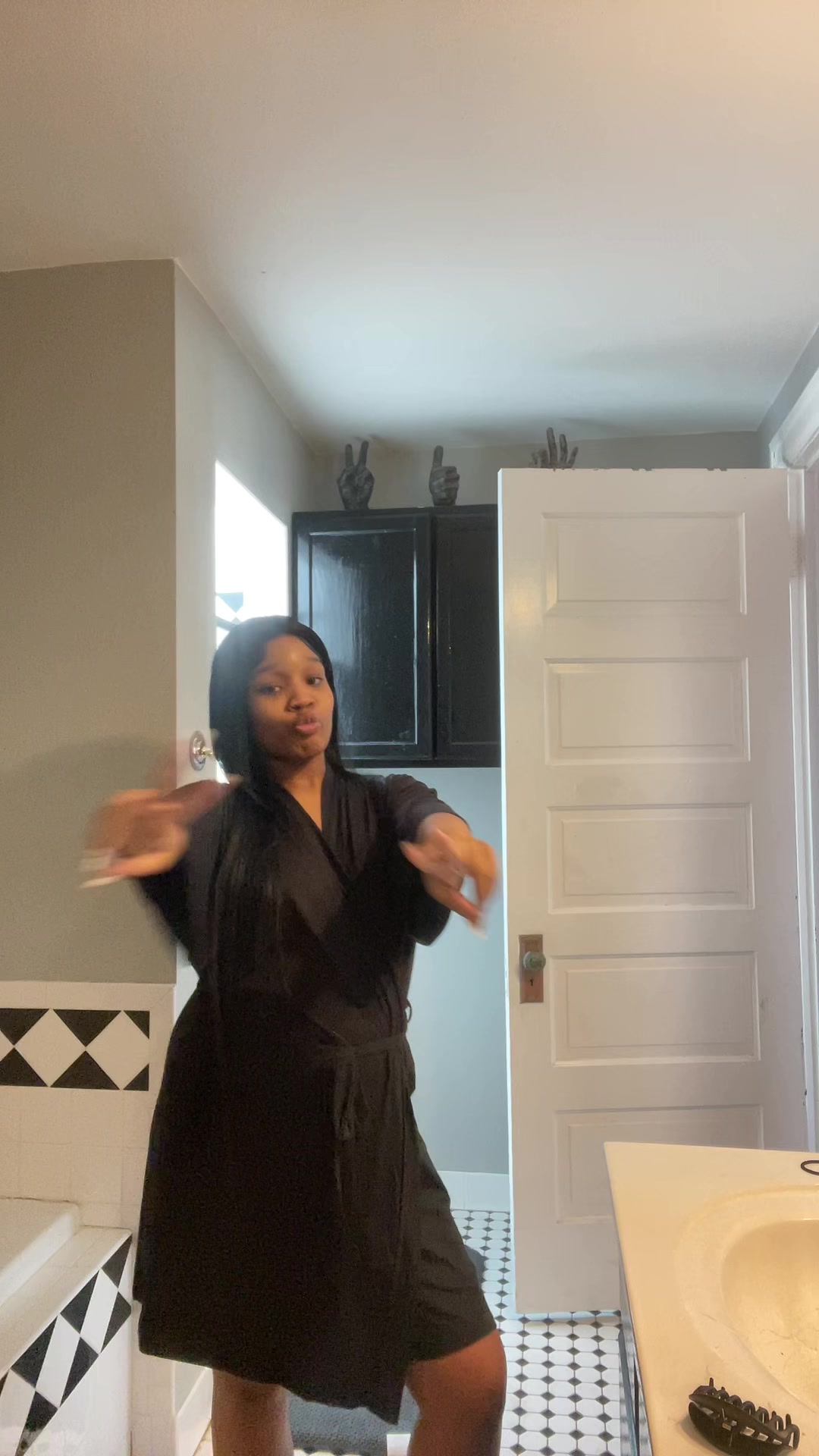 @theyenvymari19
