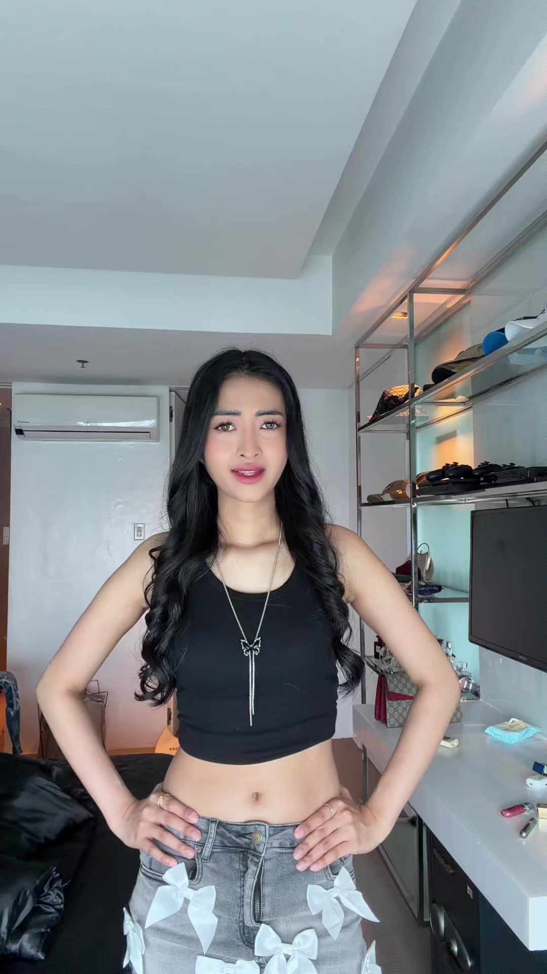 @Ayah Flores