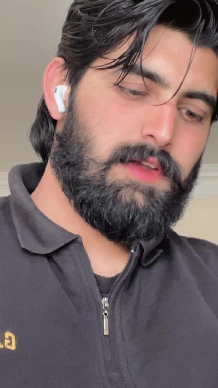 @Hamza Gujjar🇬🇧🇵🇰