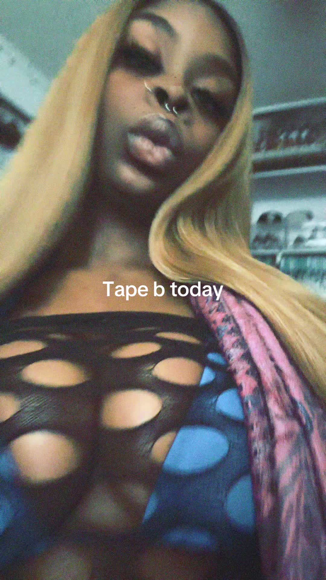 @urmomsbushy