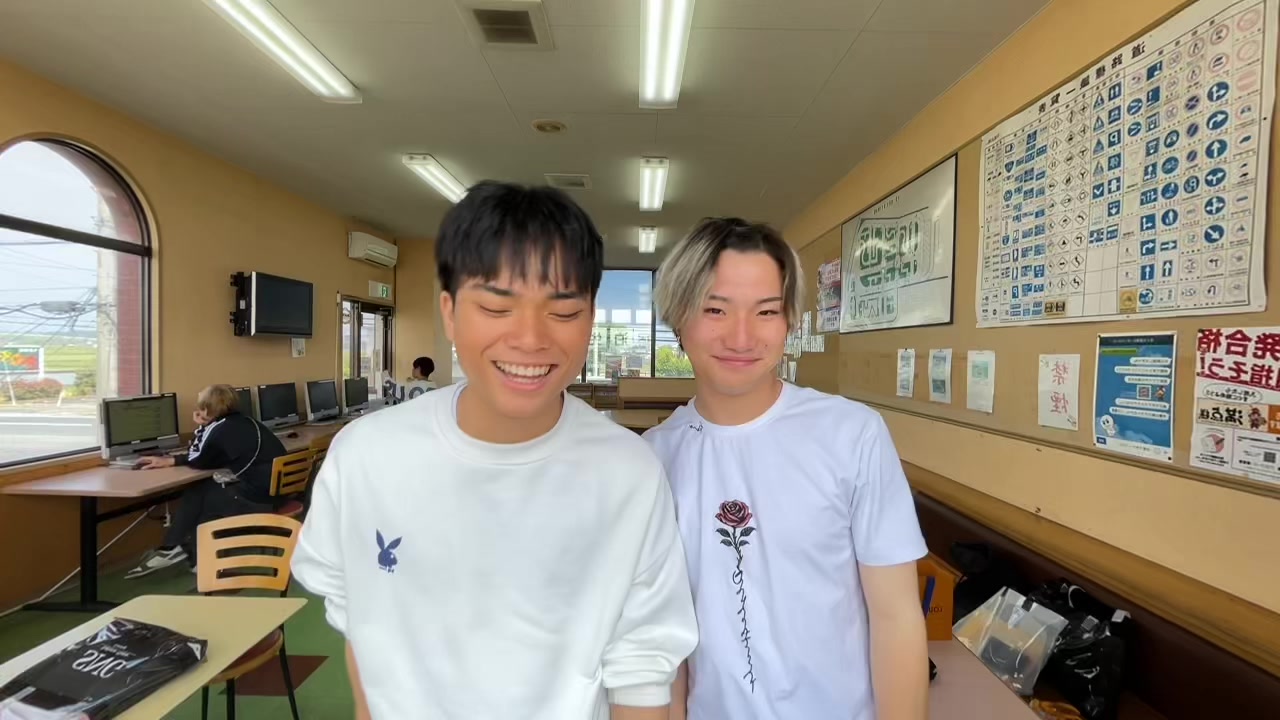 @デセン