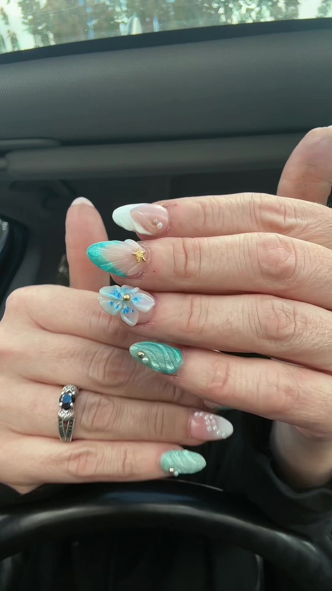 @stephaniethasmudger
