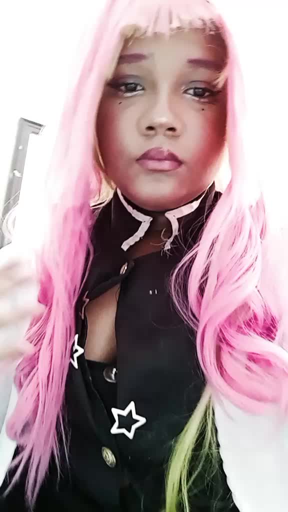 @-𝓛𝓪𝔂 ♡ 𝓣𝓪𝓷𝓳𝓲𝓻𝓸