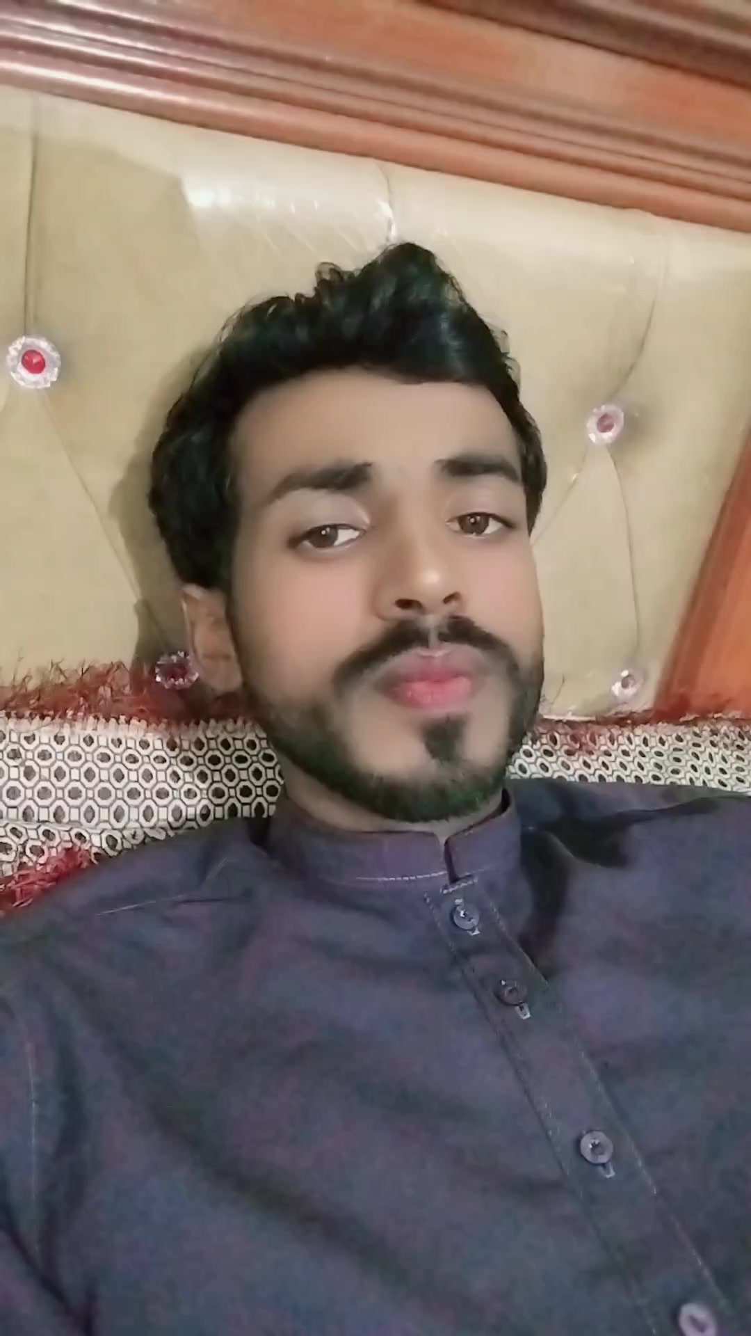 @Naveed janii 😘😎