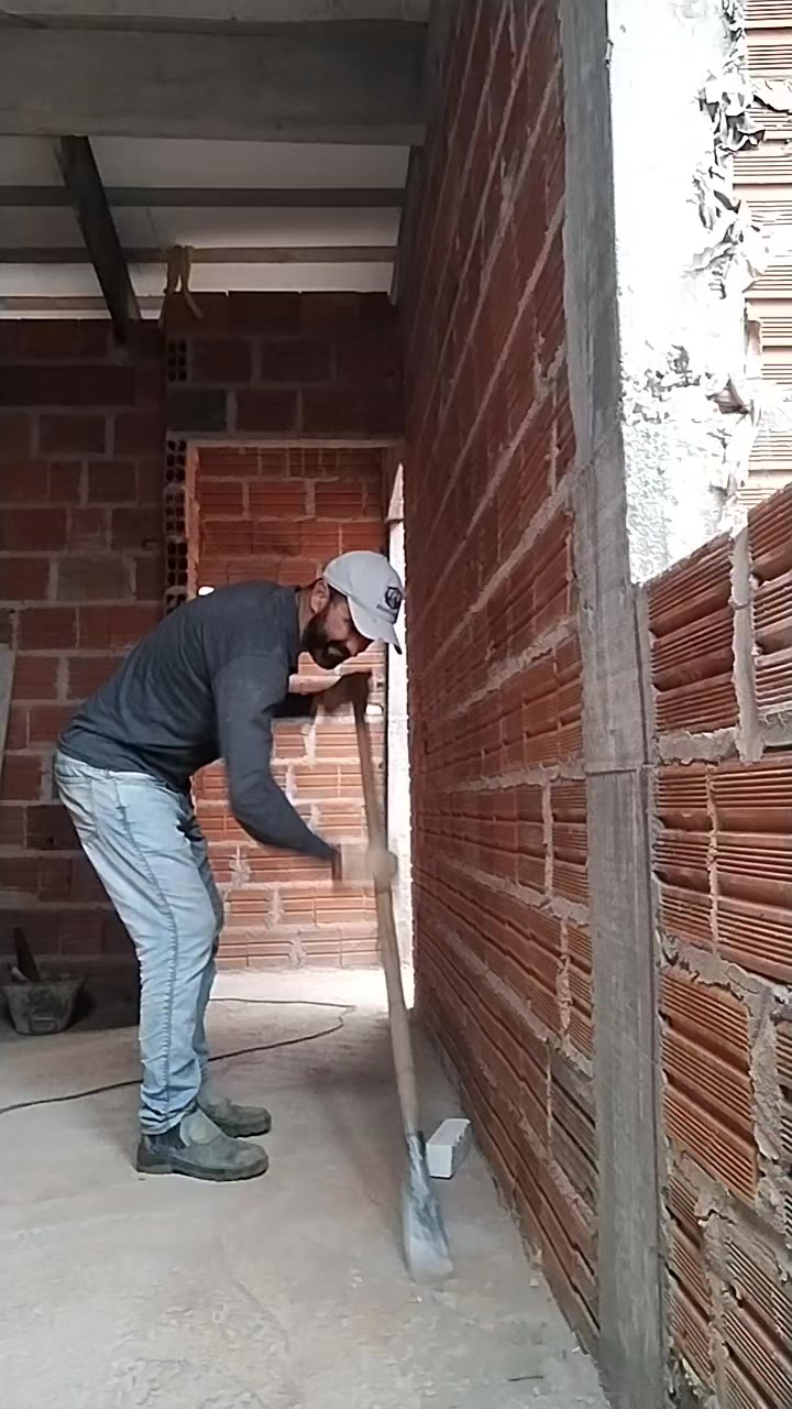 @Pedreiro debochado 🤠