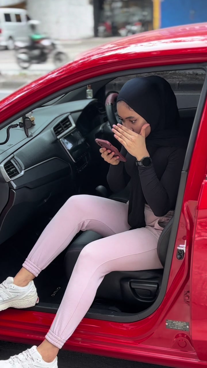 @khairaninana