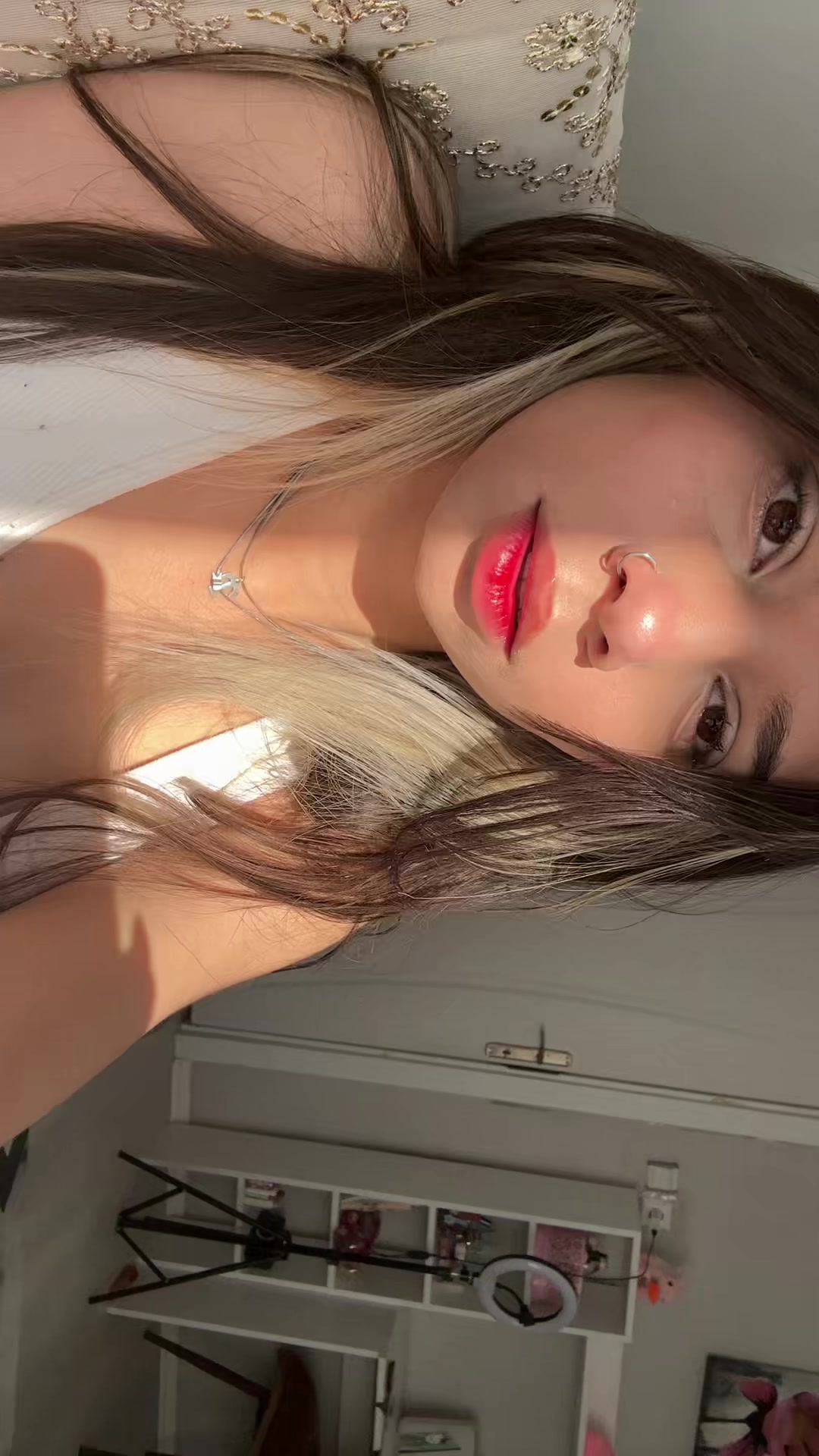 @★
