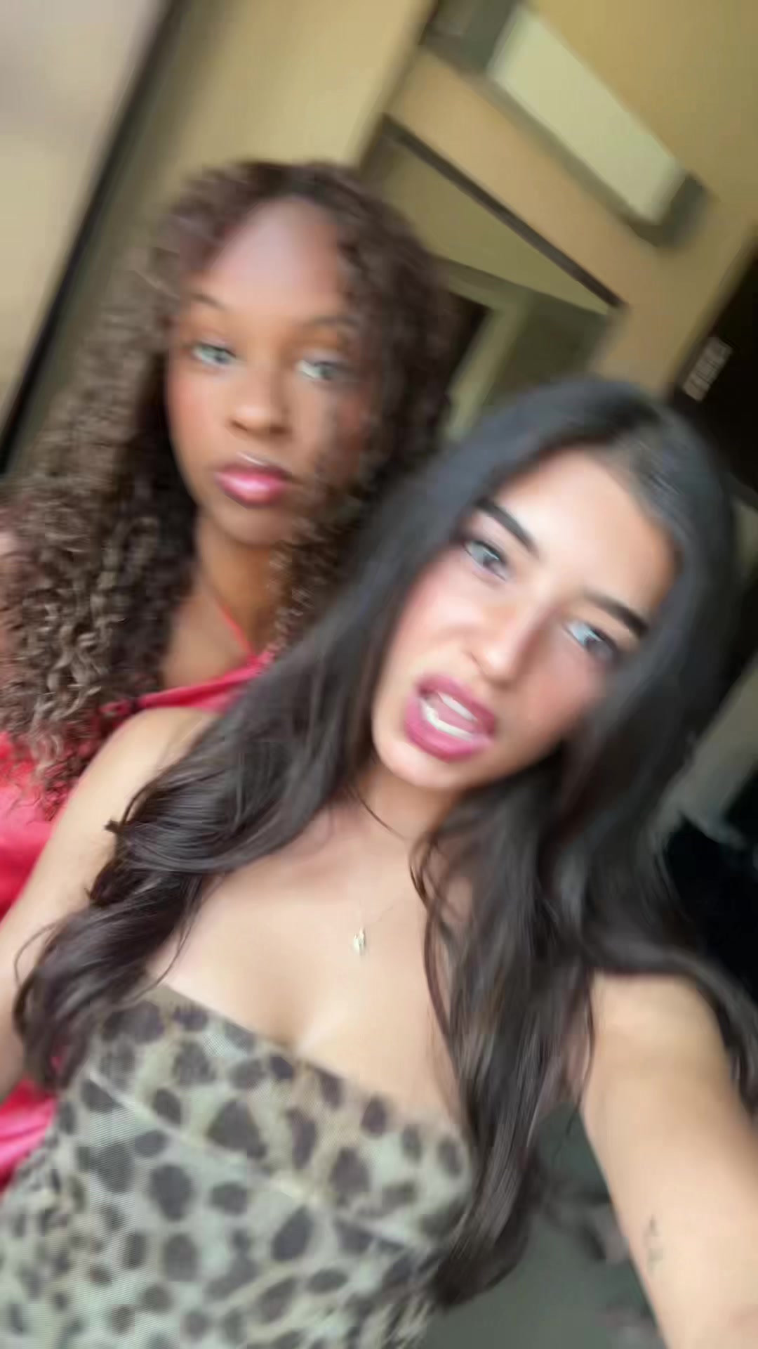 @livlovelaughe