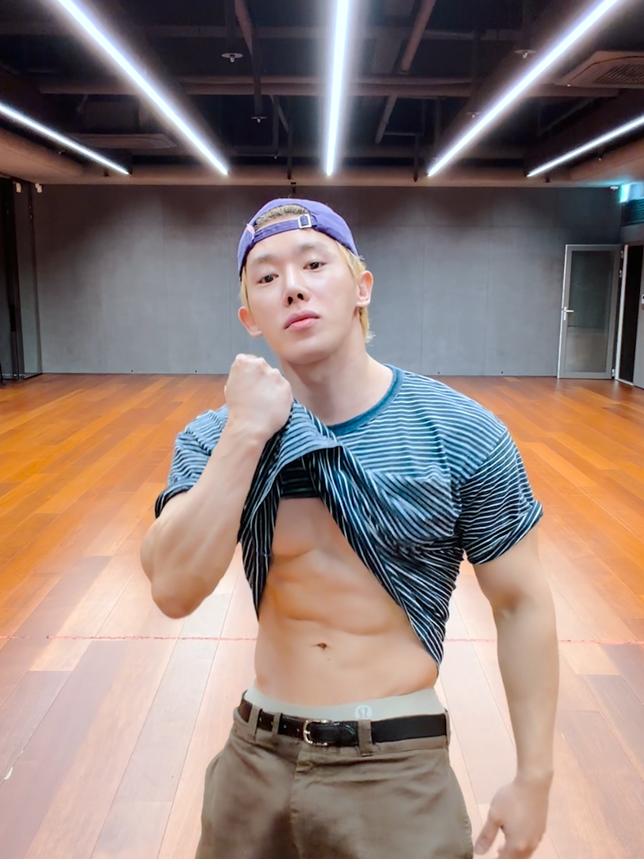 @WONHO Official