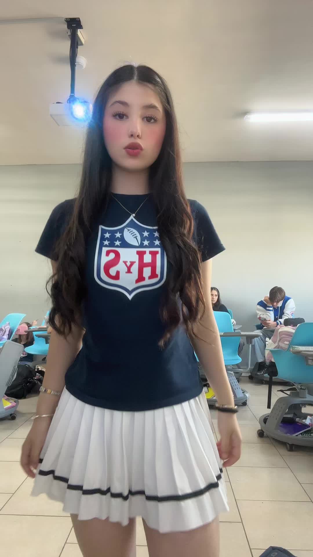 @๐๐ป๐ฒ๐ช๐ท๐ท๐ช ๐๐ต๐ถ๐ธ๐ผ โจ