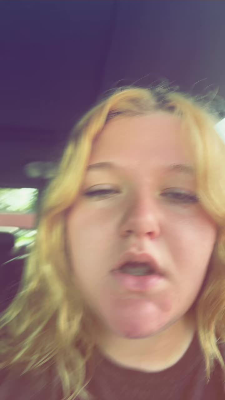 @Tess😘🥱