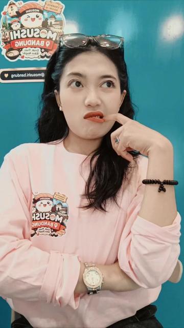 @🐰