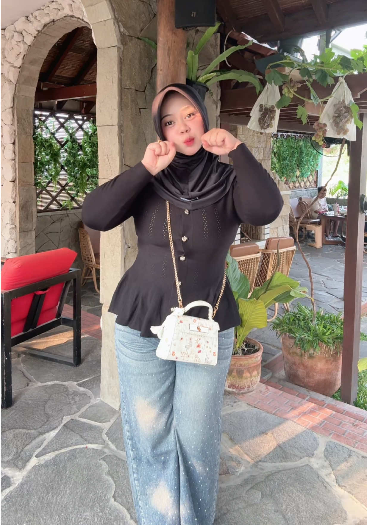 @ig: dyah.viikaa