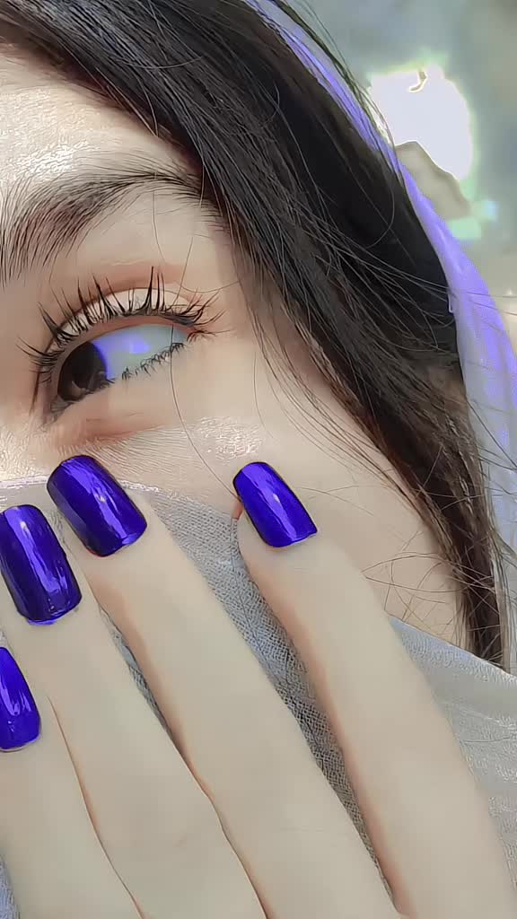 @༺ 🍁𝑬𝒚𝒆𝒔 𝒒𝒖𝒆𝒆𝒏🍁 ༻
