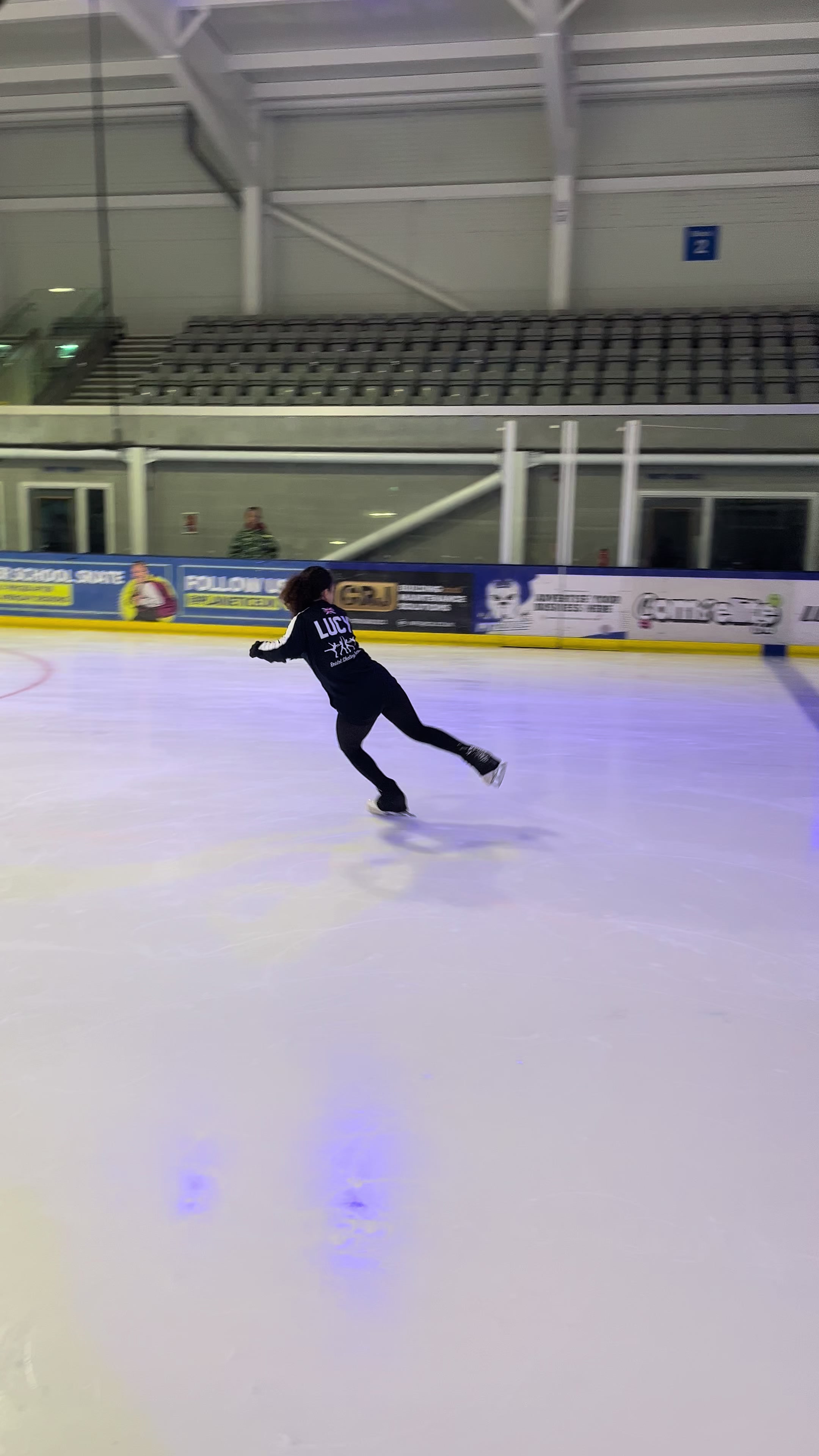 @Lucy ⛸️🤍