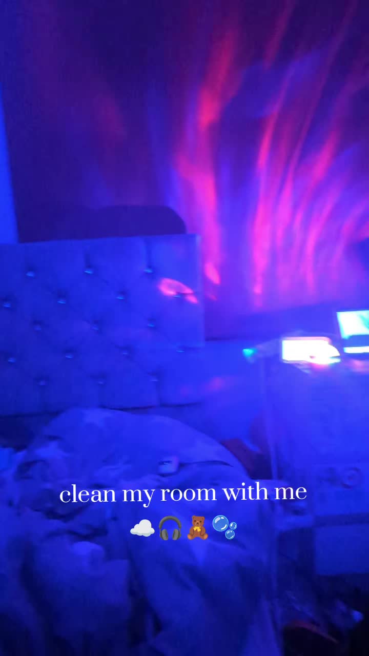 @🧸🎧🫧