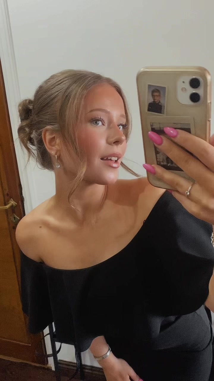 @Ellen⭐️