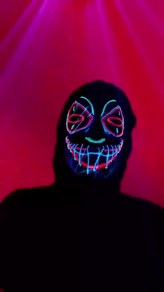 @kev saz 🇬🇧 the neon's