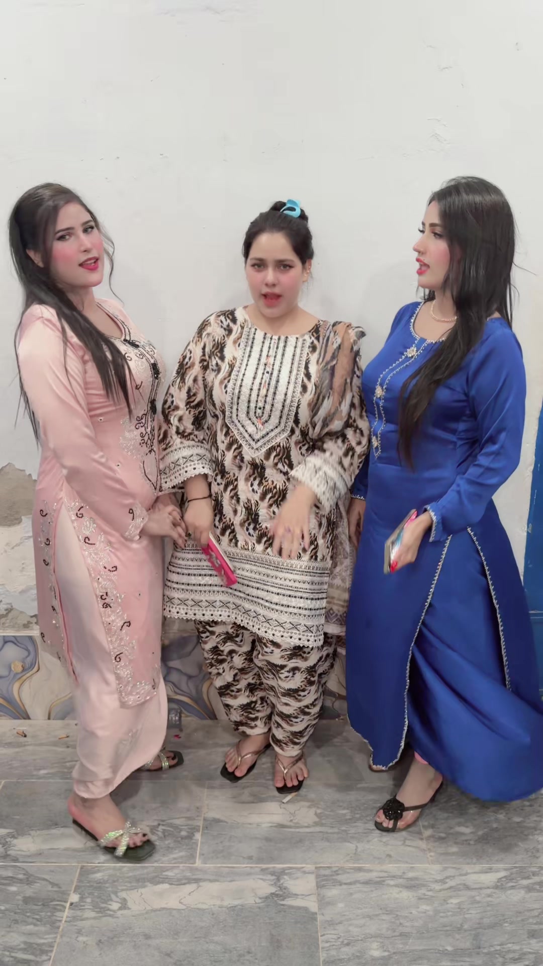 @Sania Khan Actress