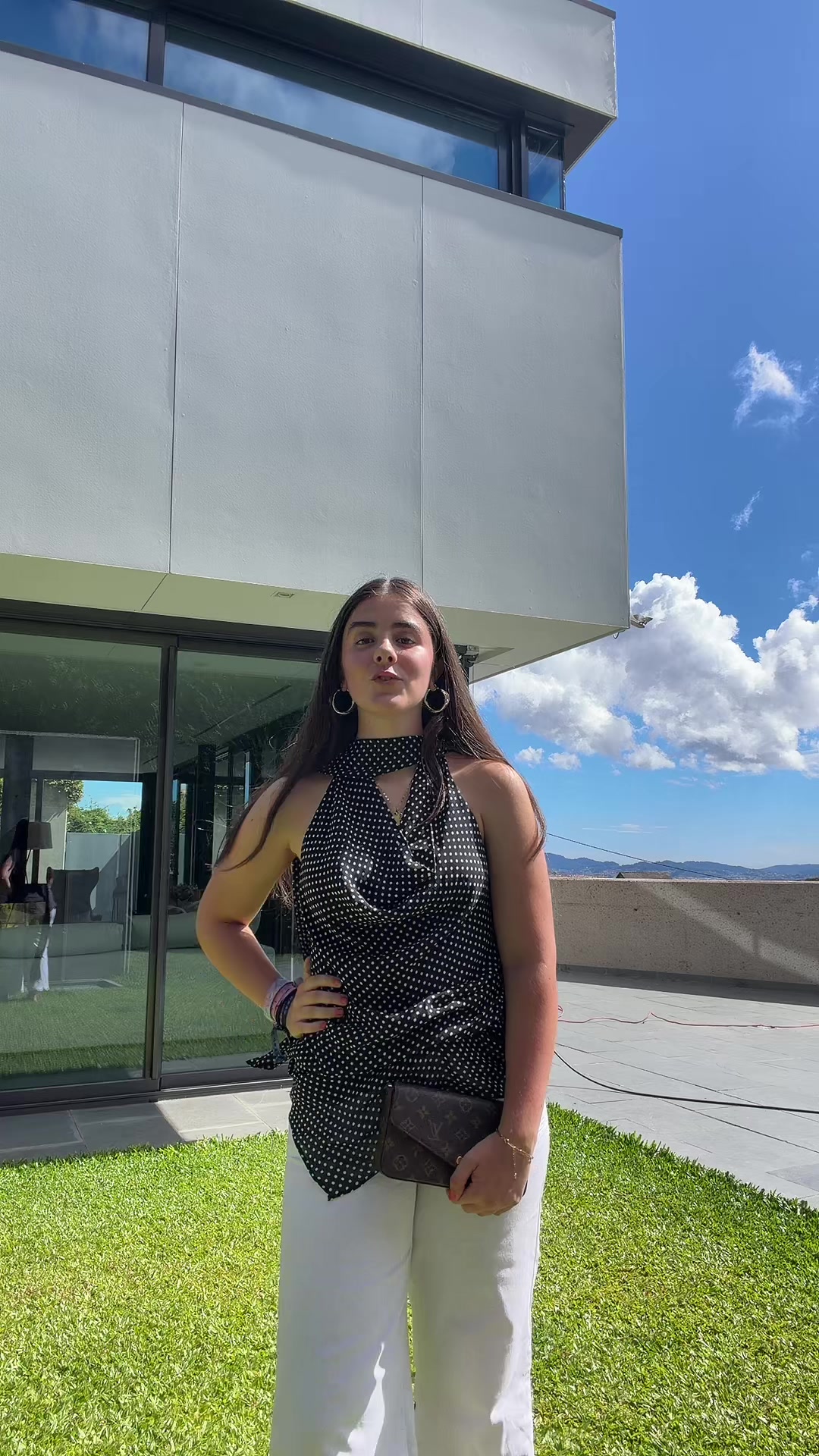 @lola ameneiro sobrino