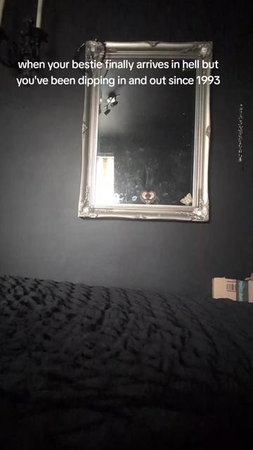 @Gothicpotato_