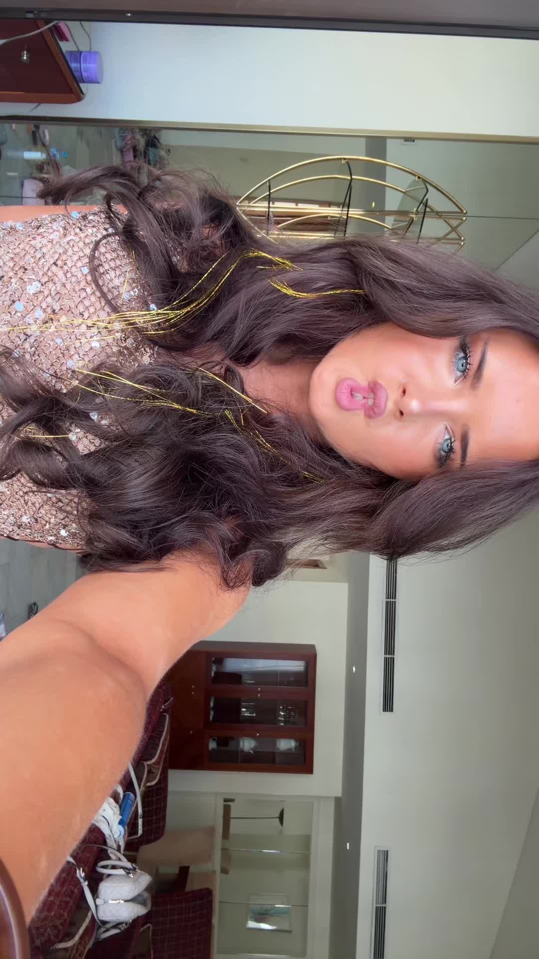 @niamhalicecorlass