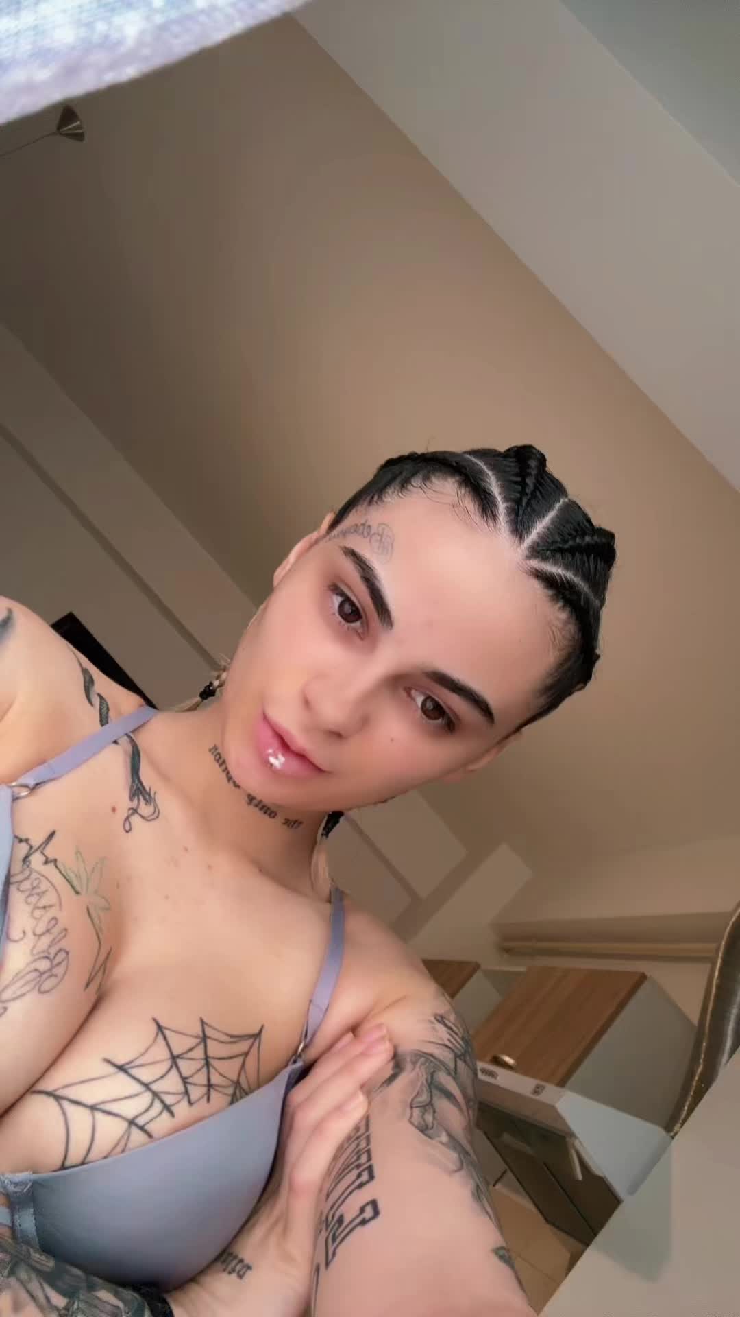 @bebeina0