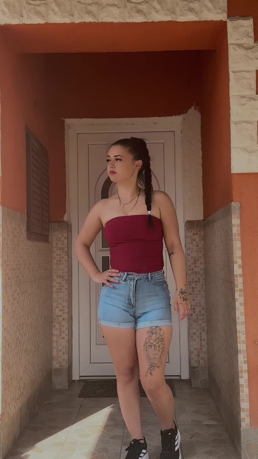 @M&oacute;nika🚬