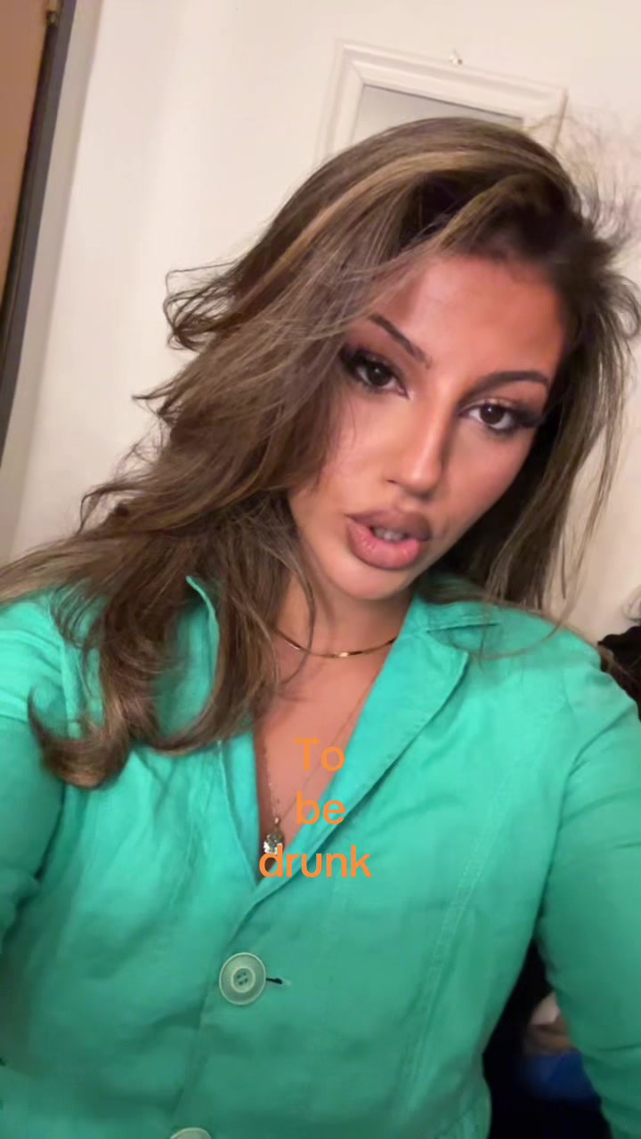 @Nicolee