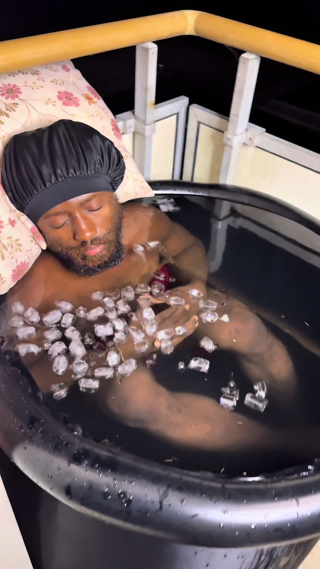 @TheLyonBlackOfficiel