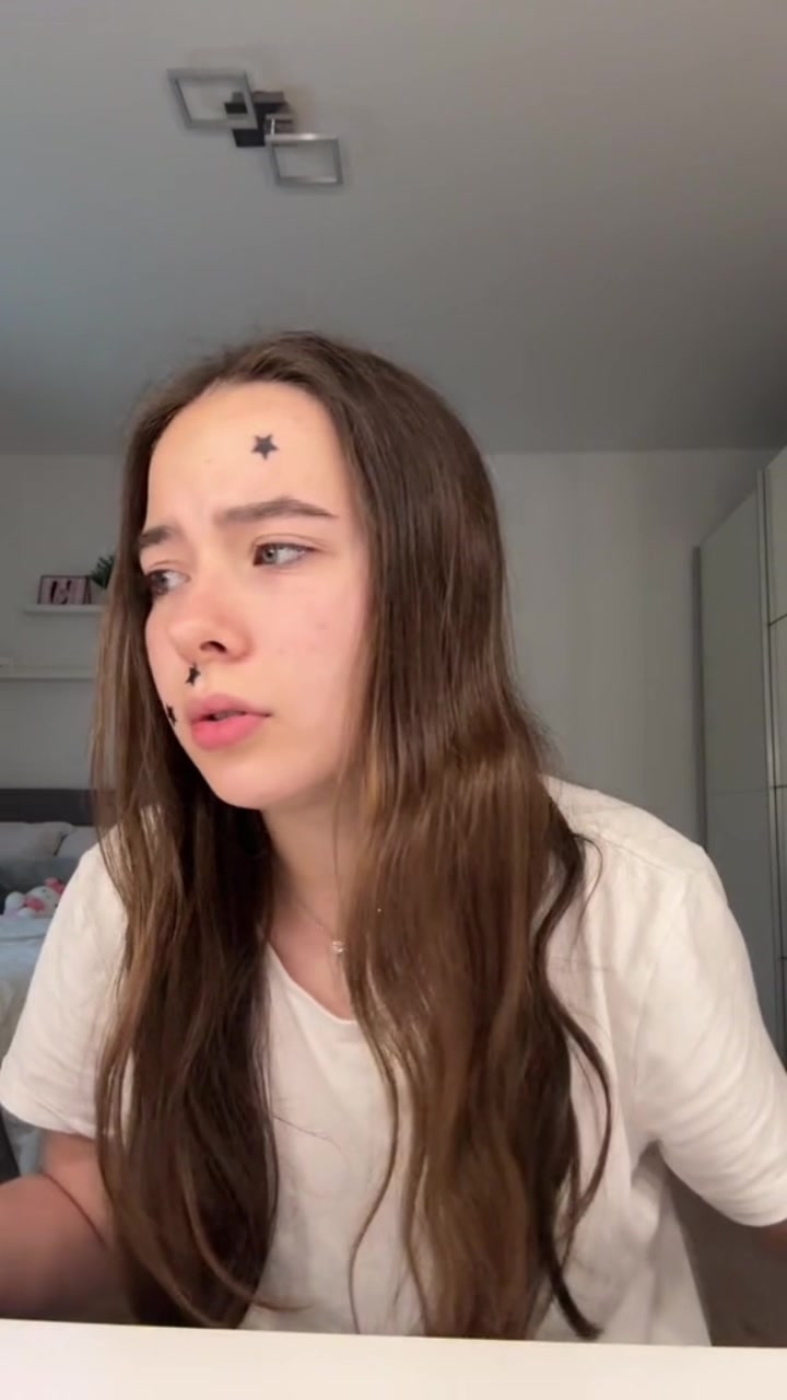@Valeria