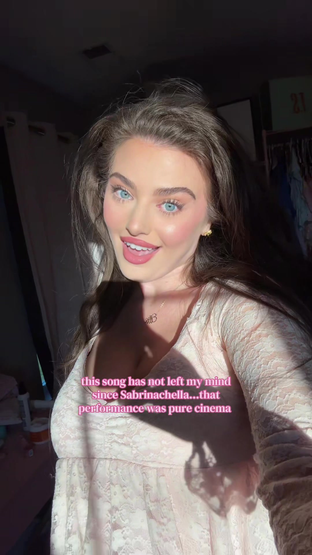 @Ellie Raine Glancy 𝜗𝜚