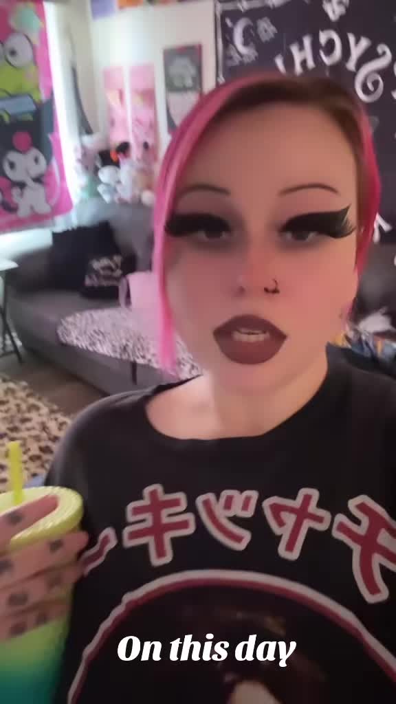 @MummyMonicasCoven