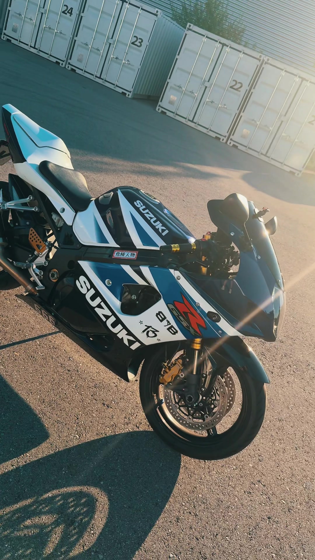 @RandomBiker