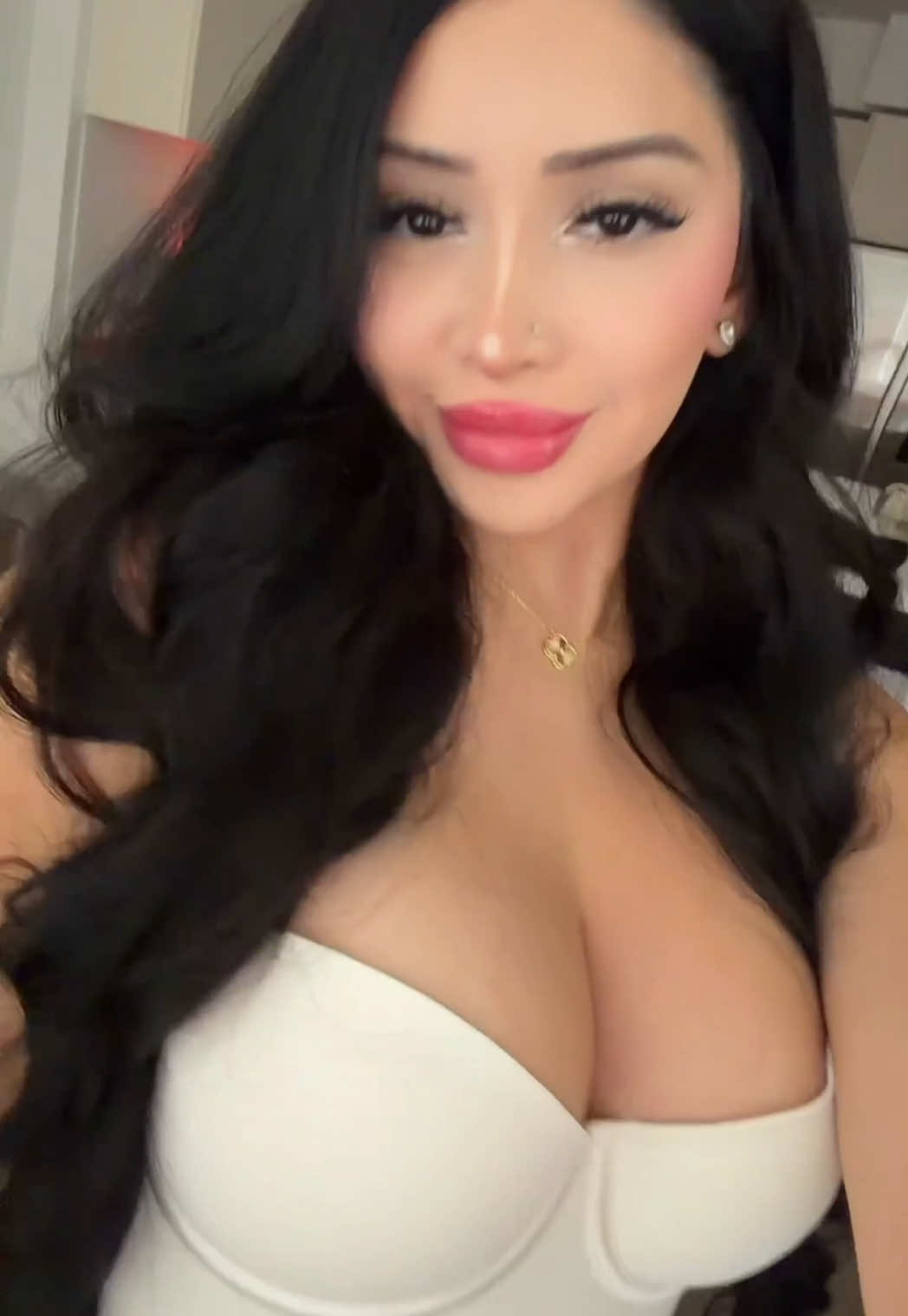 @yeleina
