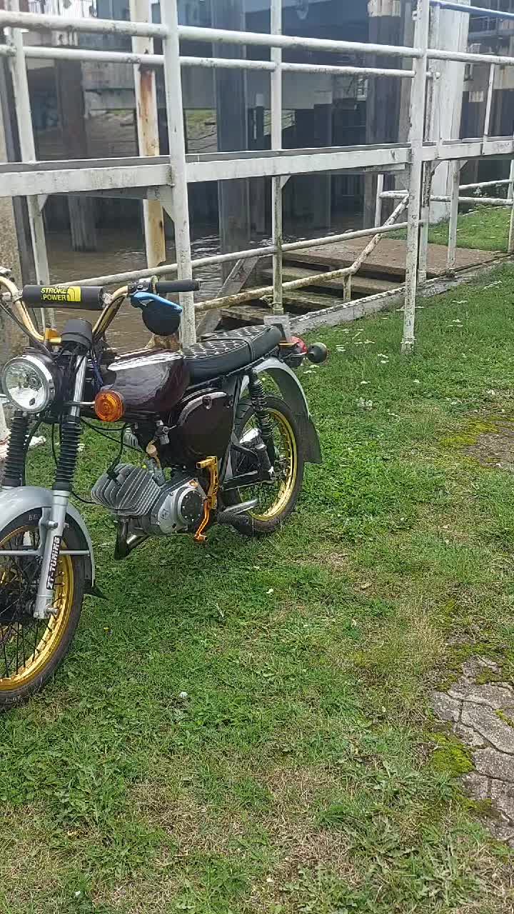 @nebenluft_henry