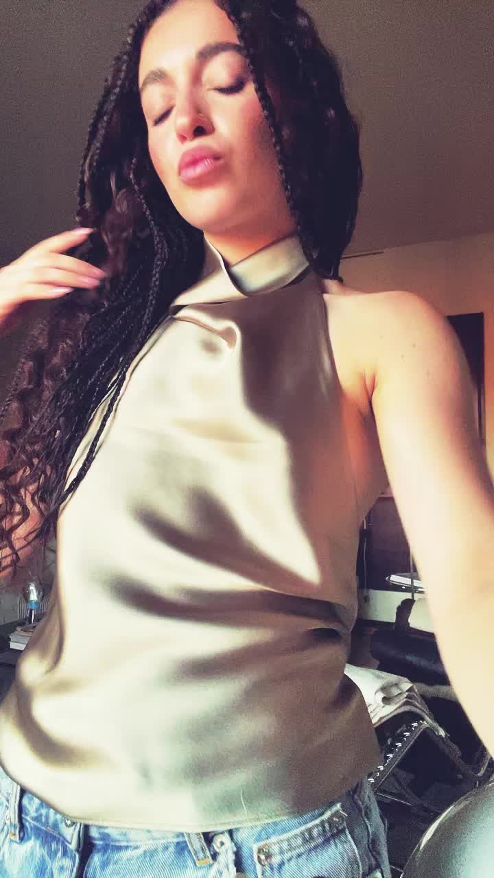 @ceciliafavaron