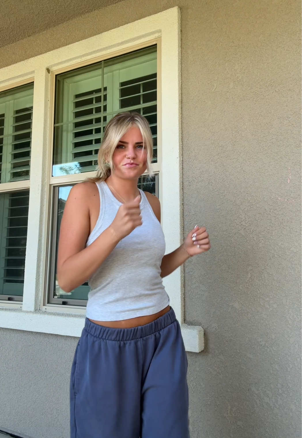 @Eveyyy
