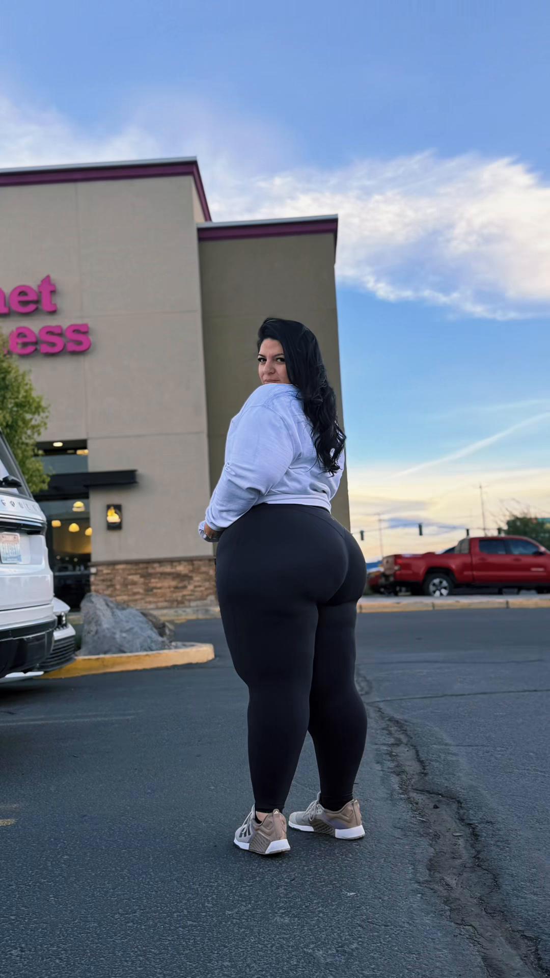 @Lala