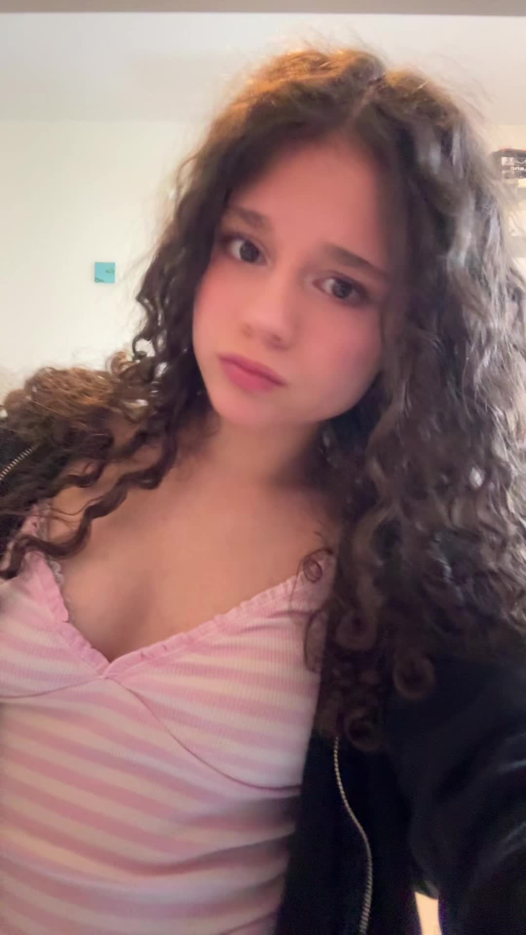 @🦄