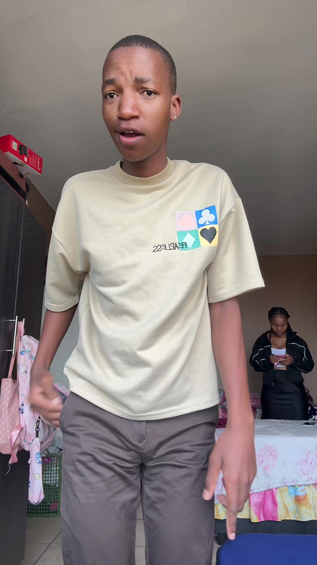 @Sjoji4🇿🇦