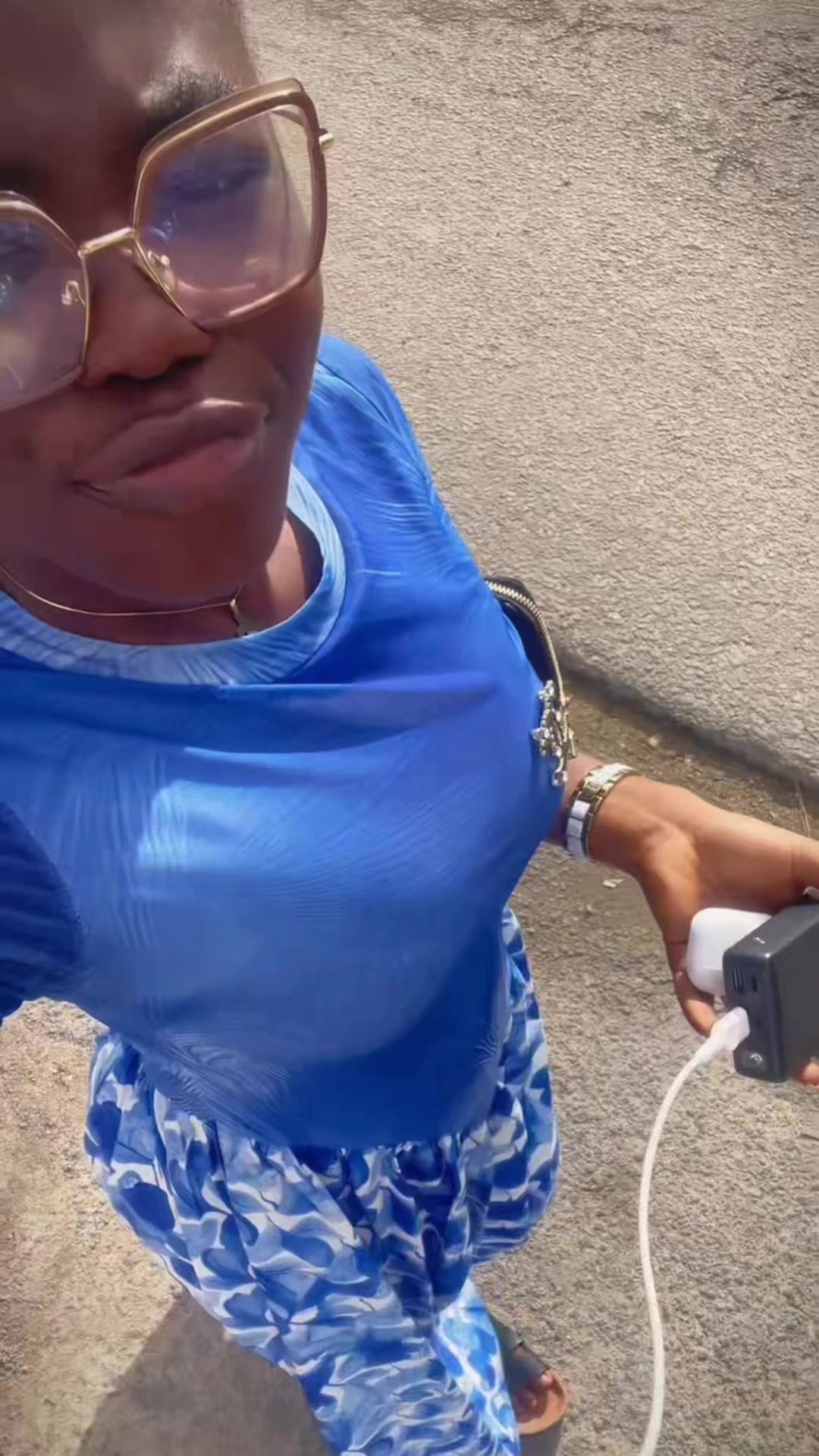 @Ma&iuml;va Azangue