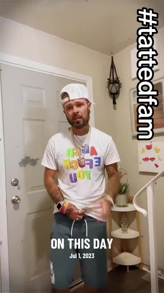 @Tatted_up_Cowboy