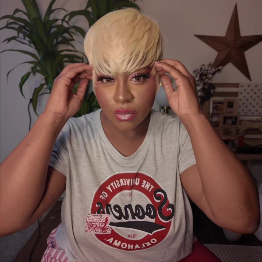 @Ester Dean
