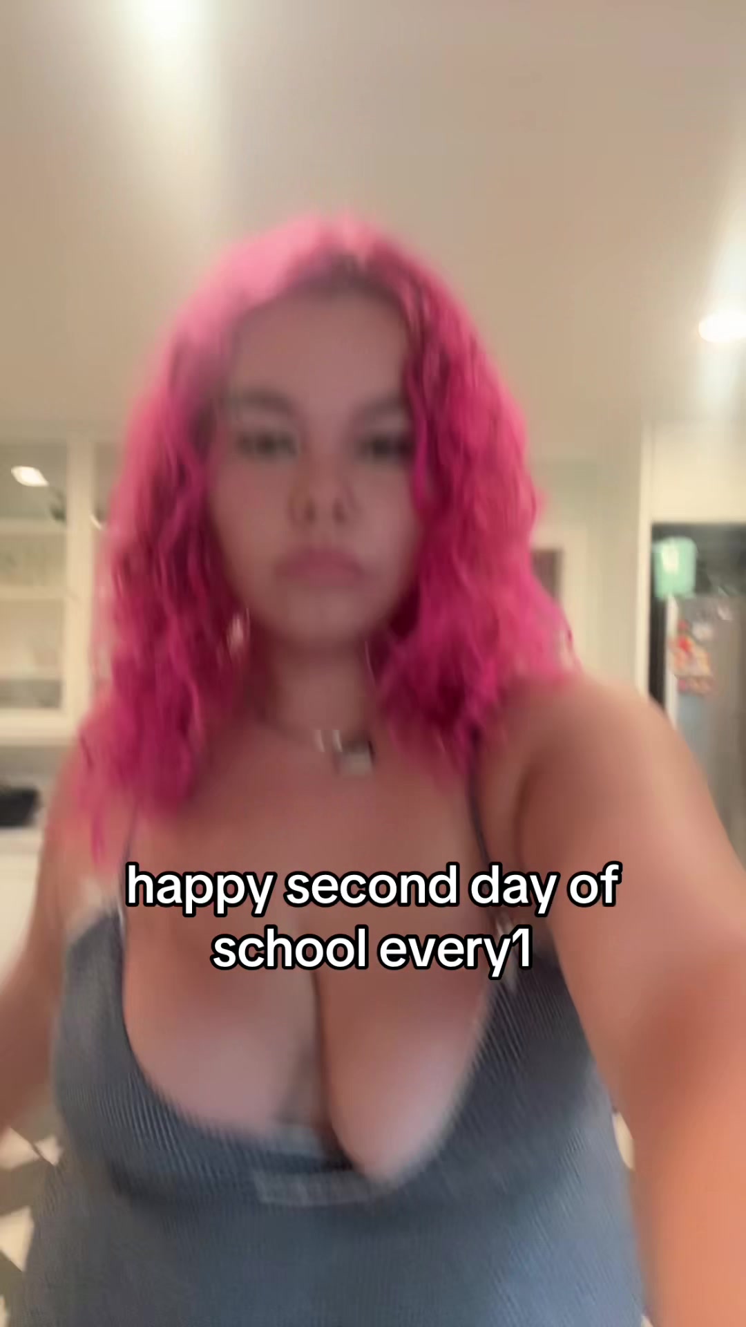 @bella