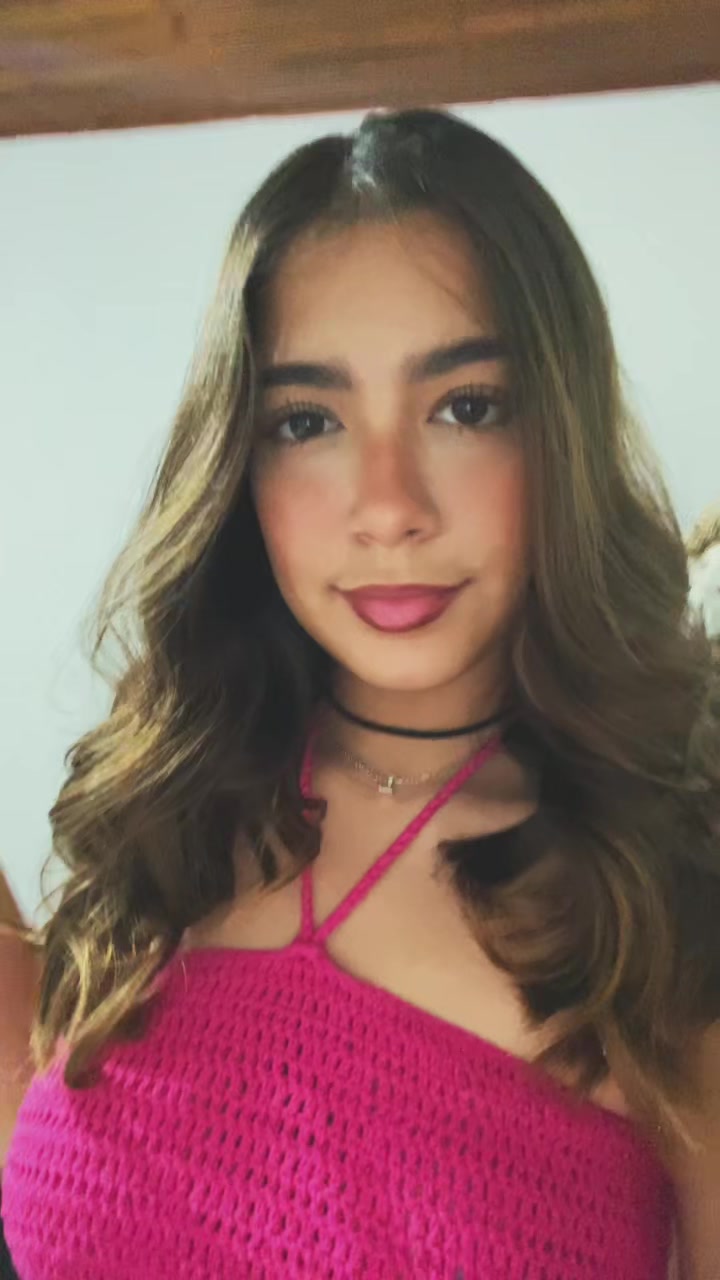 @liviaareiss_
